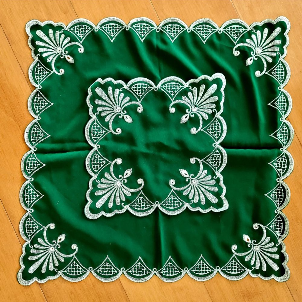 Emerald Green Cloth Napkins Set, 6 small  and 1 Big napkin